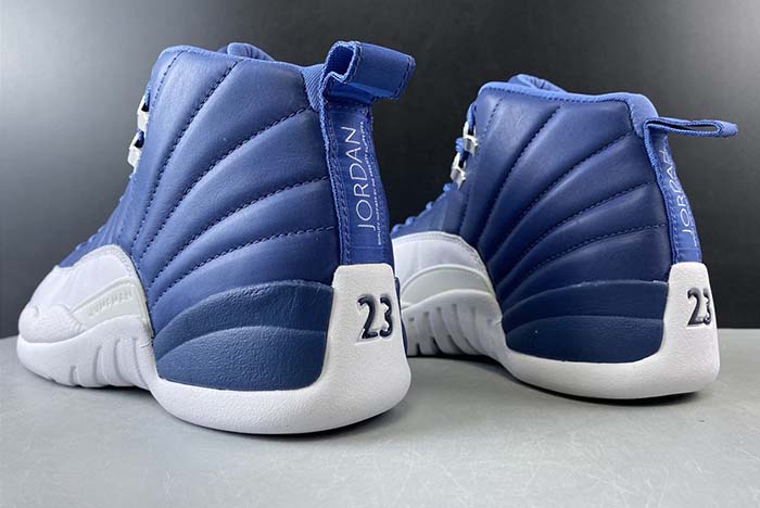 Air Jordan 12 130690-404