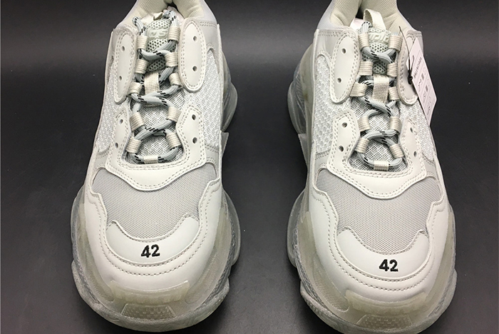 BALENCIAGA TRIPLE S TRAINER 