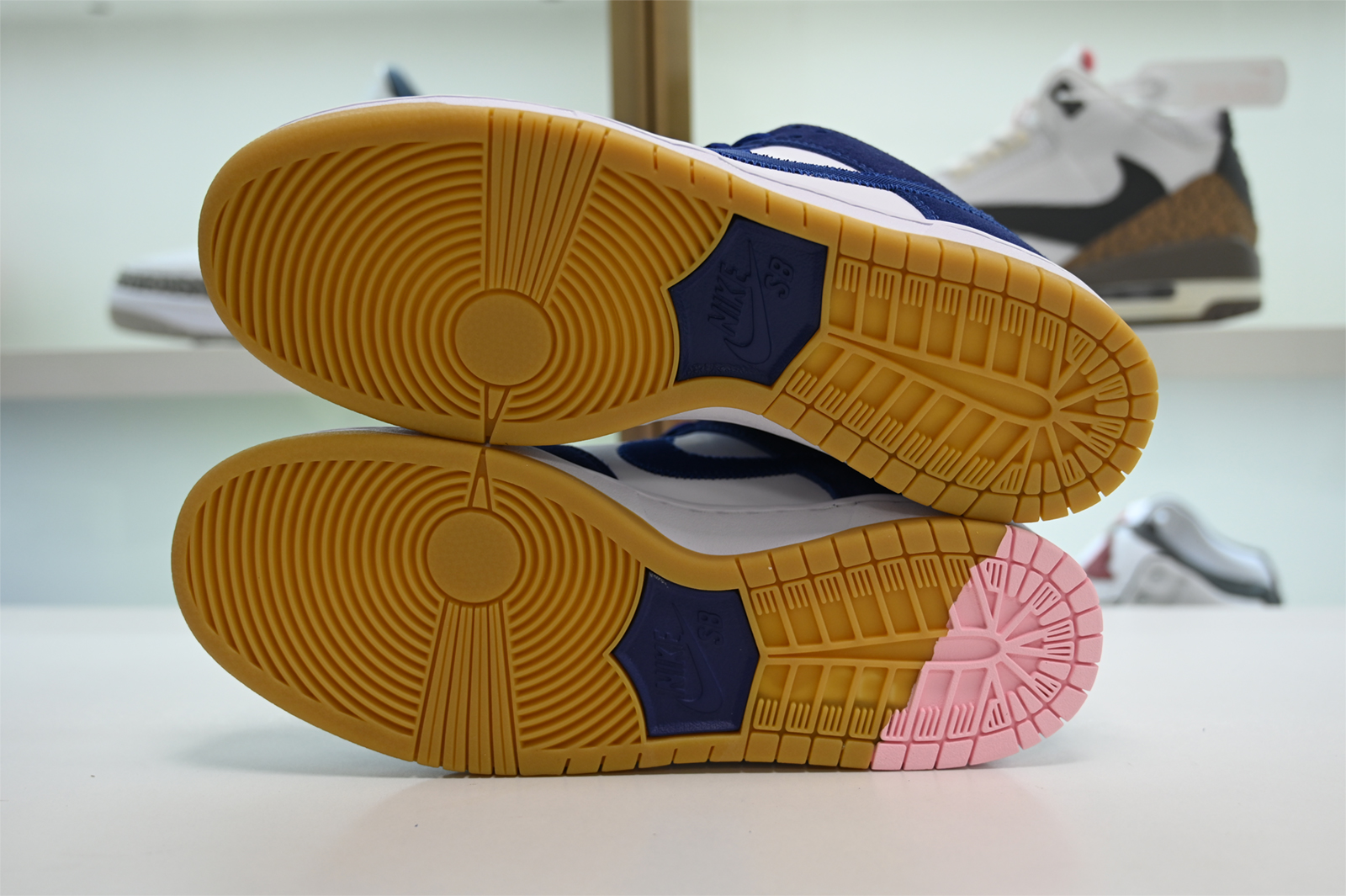 Nike SB Dunk Low Los Angeles Dodgers DO9395-400