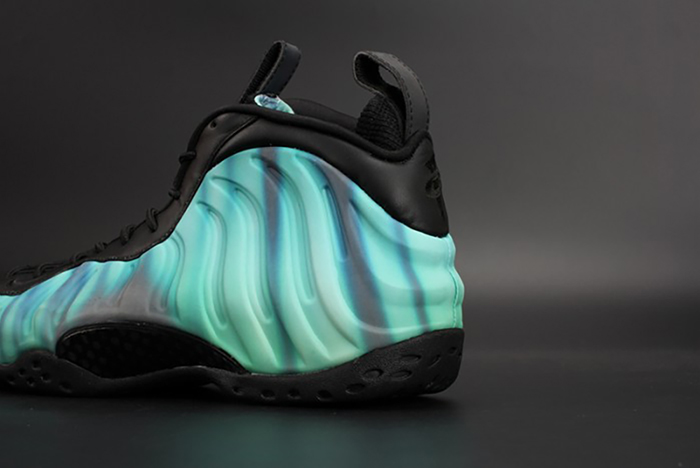 Nike Air Foamposite One "Northern Lights" Black/Green mens 840559-001