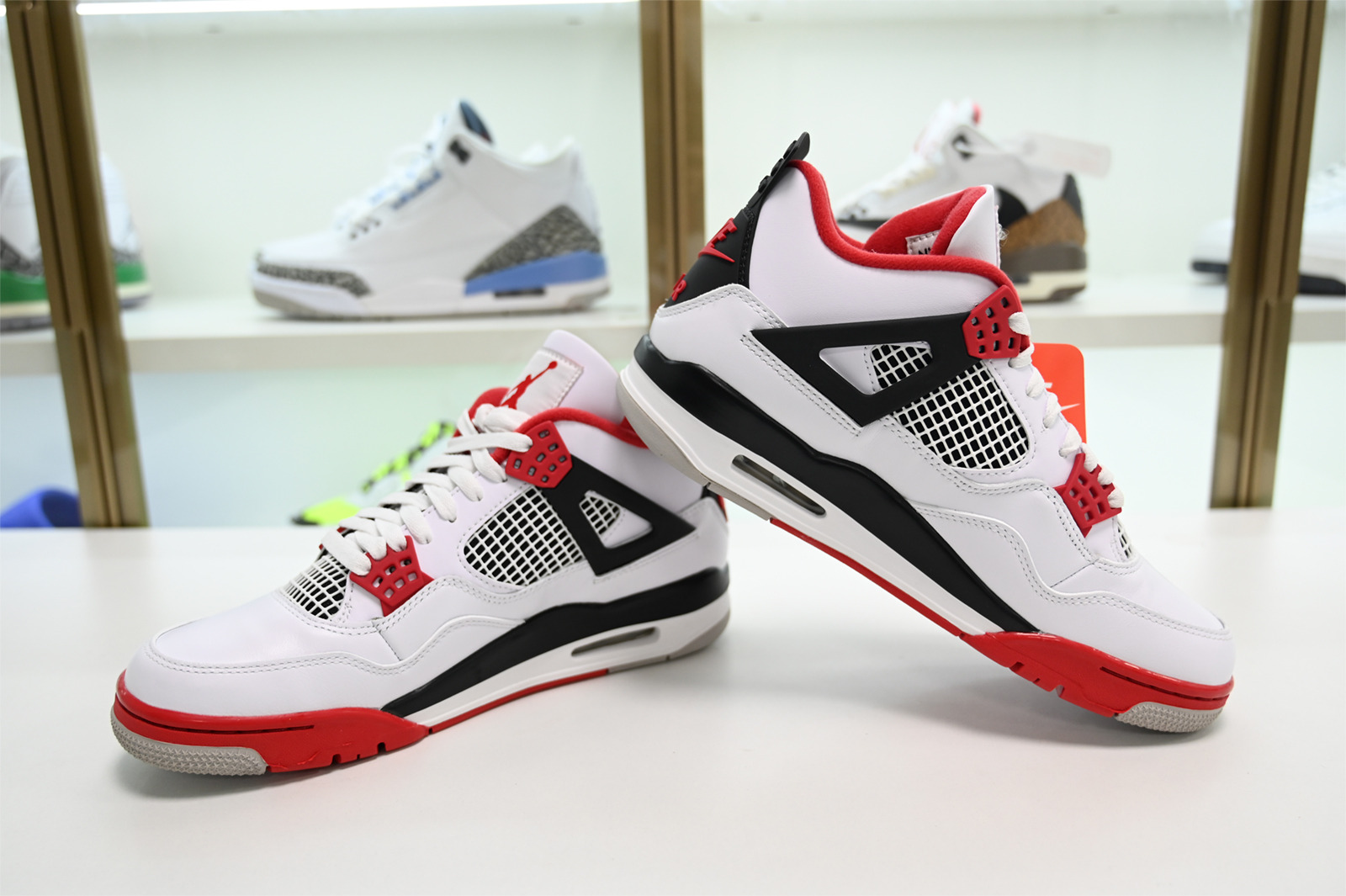 Air Jordan 4 “Fire Red” DC7770-160