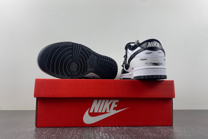 Nike SB DUNK LOW RETRO Strap co-branded Panda DD1391-100