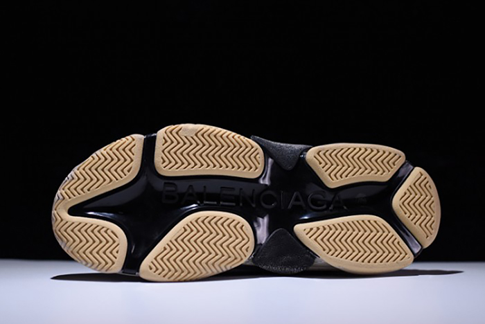 BALENCIAGA TRIPLE S W06E1-1000