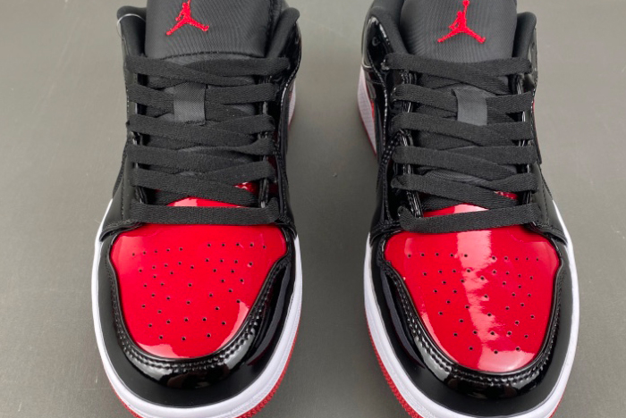 Air Jordan 1 Low patent red 553558-063