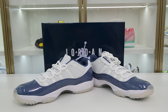 Jordan 11 Retro Low Midnight Navy FV5104-104