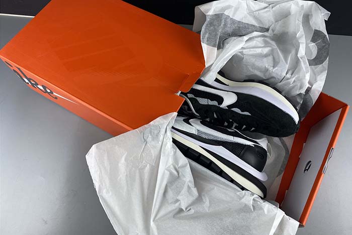 Sacai x Nike Pegasua Vaporfly Black White CI9928-001