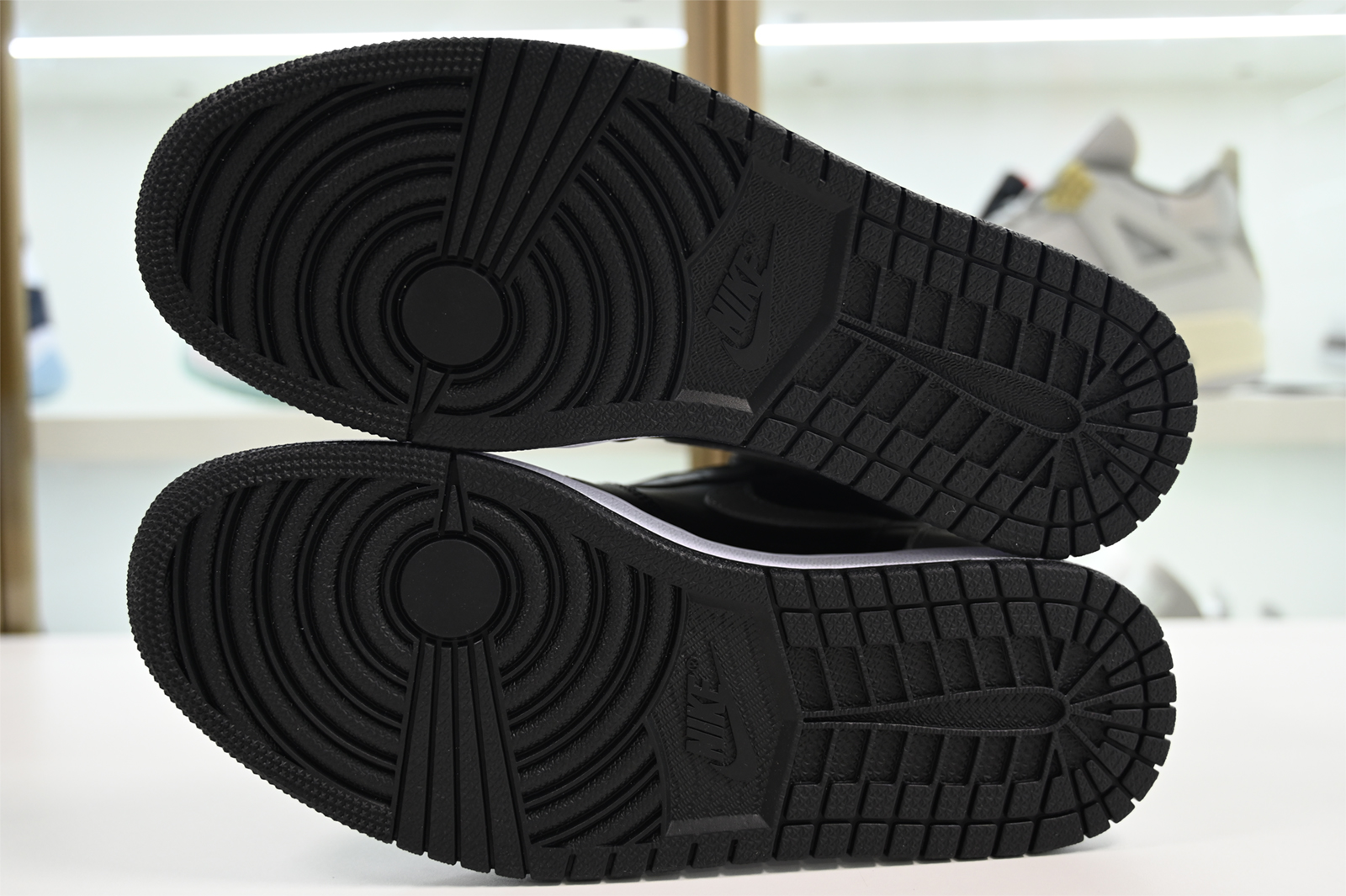 Air Jordan 1 Retro High OG Shadow Black Grey 555088-013