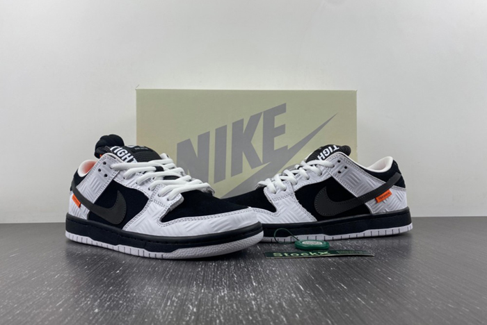 Nike SB Dunk Low TIGHTBOOTH Men