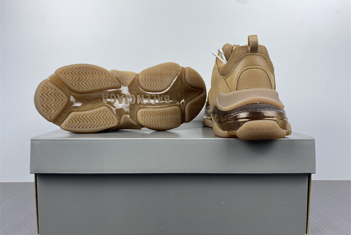 Balenciaga Triple S Black Sneaker 541624 W2GA1 2706