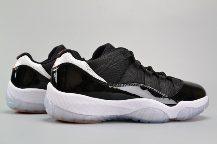 AIR JORDAN 11 RETRO LOW