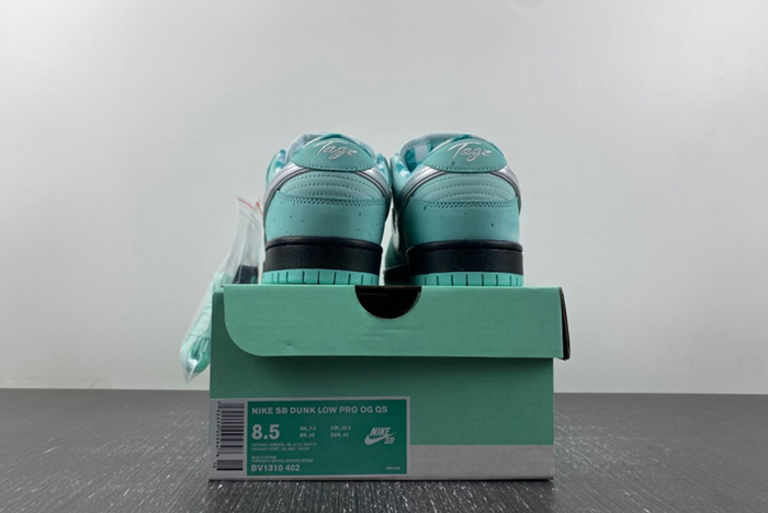 Concepts x TIFFANY CO. x Nike SB Dunk Low BV1310-402