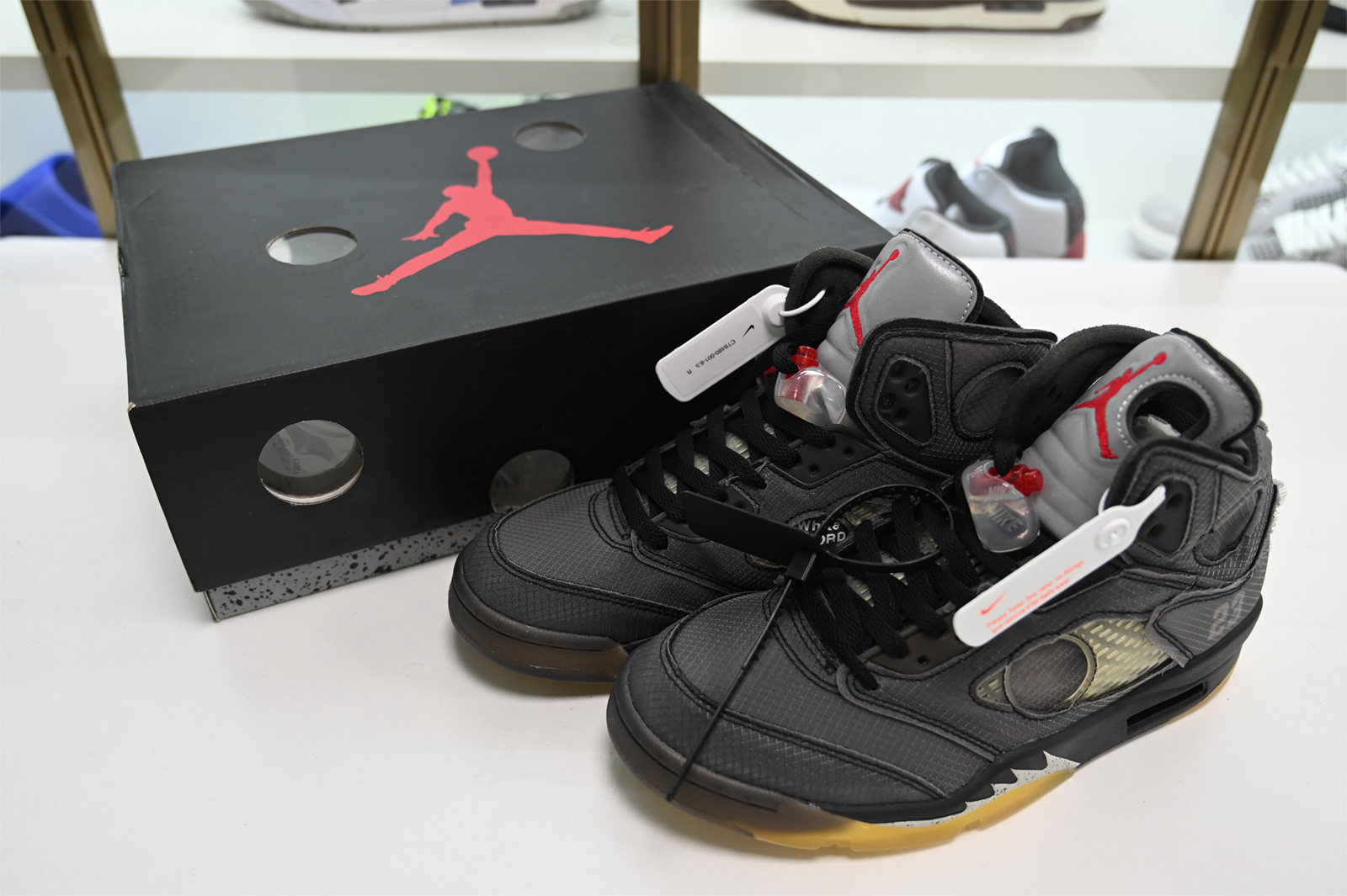 Off-White AIR JORDAN 5 SP BLACK MUSLIN FIRE RED CT8480-001
