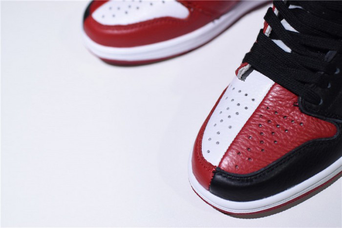 Air Jordan 1 Retro OG High Homage To Home AR9880-023