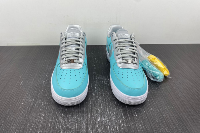 Tiffany & Co. x Nike Air Force 1 Low  silver DZ1382-003