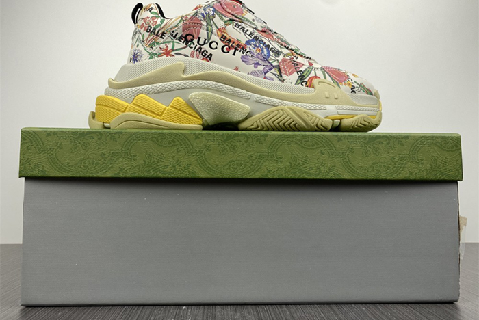 x BALENCIAGA 1.0 677195 UL110 8461