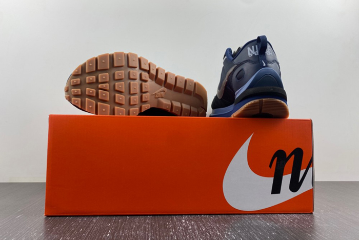 Sacai x VaporWaffle “Tour Yellow ” DD1875-700