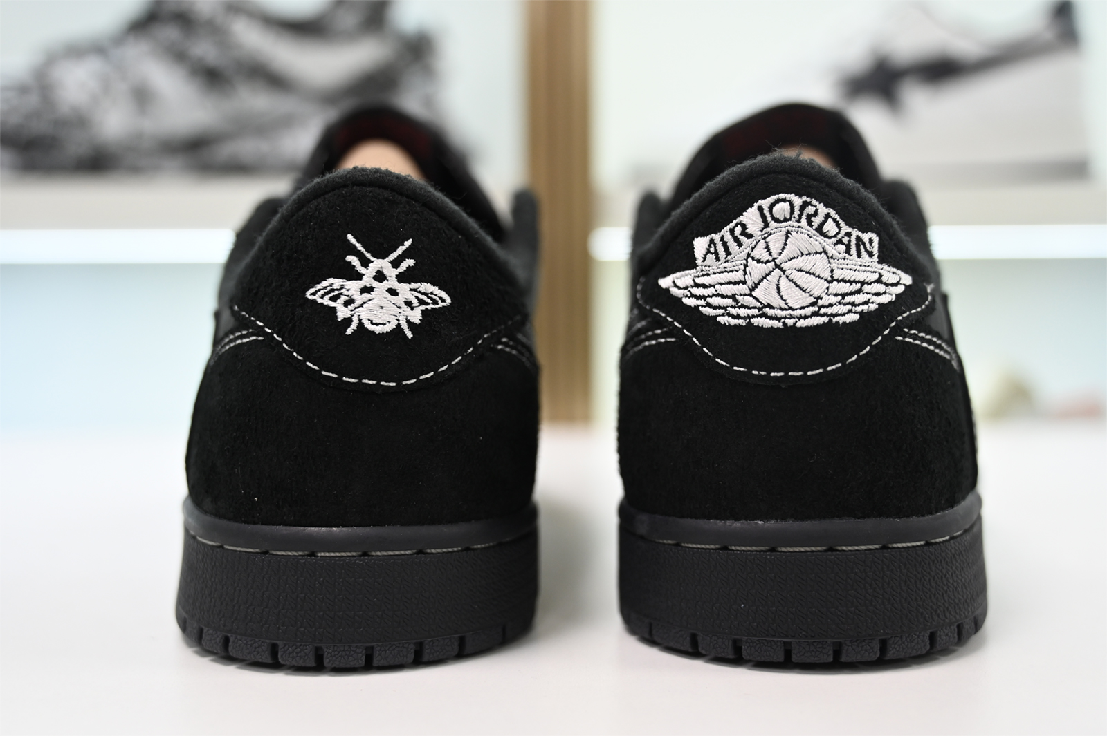 Travis Scott x Air Jordan 1 Low OG DM7866-001