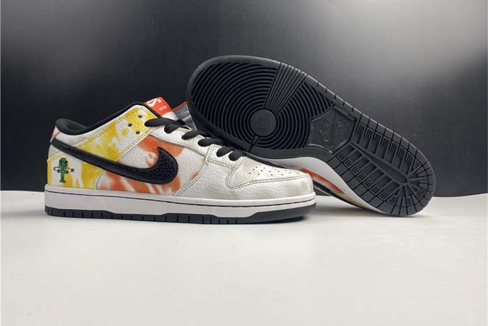 Nike SB Dunk Low“Raygun” BQ6832-101