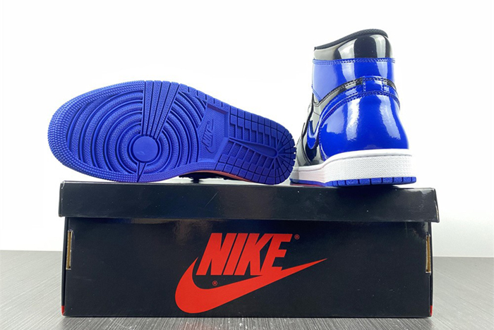 Air Jordan 1 Retro High OG 555088-404