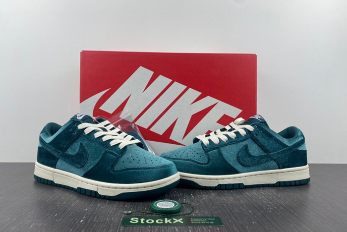 Nike Dunk Low