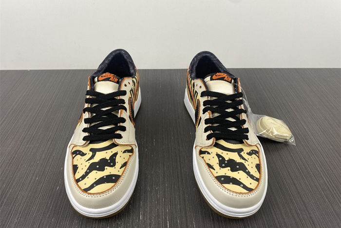 Air Jordan AJ1 Low OG   DH6932-100