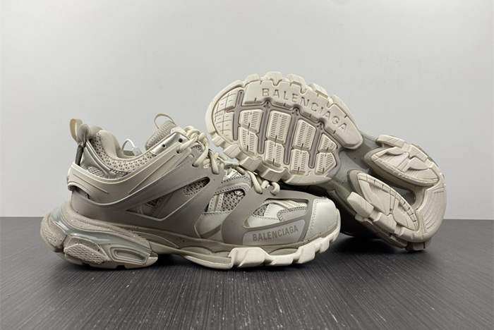 Balenciaga 3.0  542023 W3FE4 9597