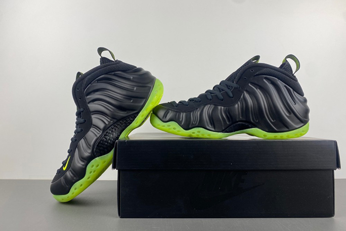 Nike Air Foamposite One Black Volt HF2902-001