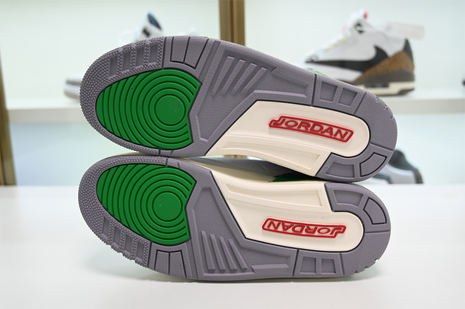 Air Jordan 3 Lucky Green WMNS CK9246-136