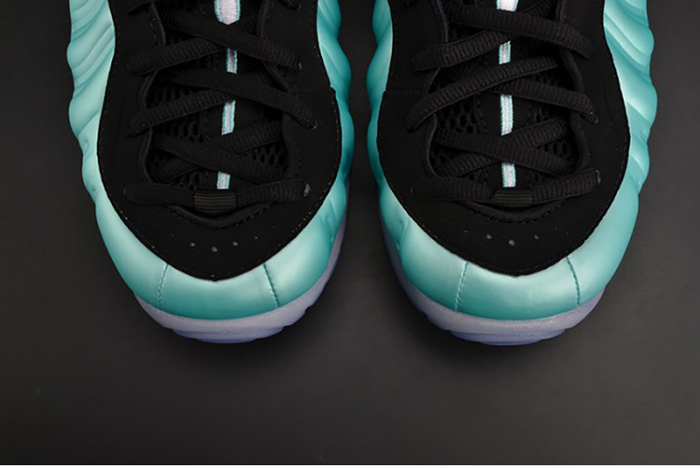 Nike Air Foamposite Pro "Island Green" Metallic Platinum mens 624041-303