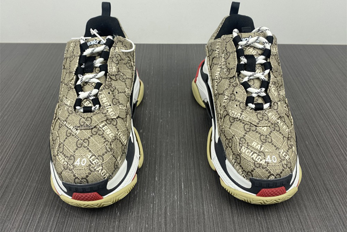 *BALENCIAGA 1.0 681067 ULZ10 9795