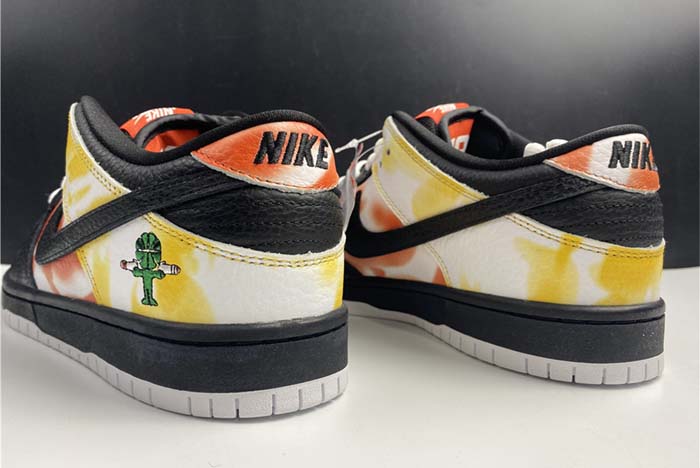 Nike SB Dunk Low“Raygun” BQ6832-001