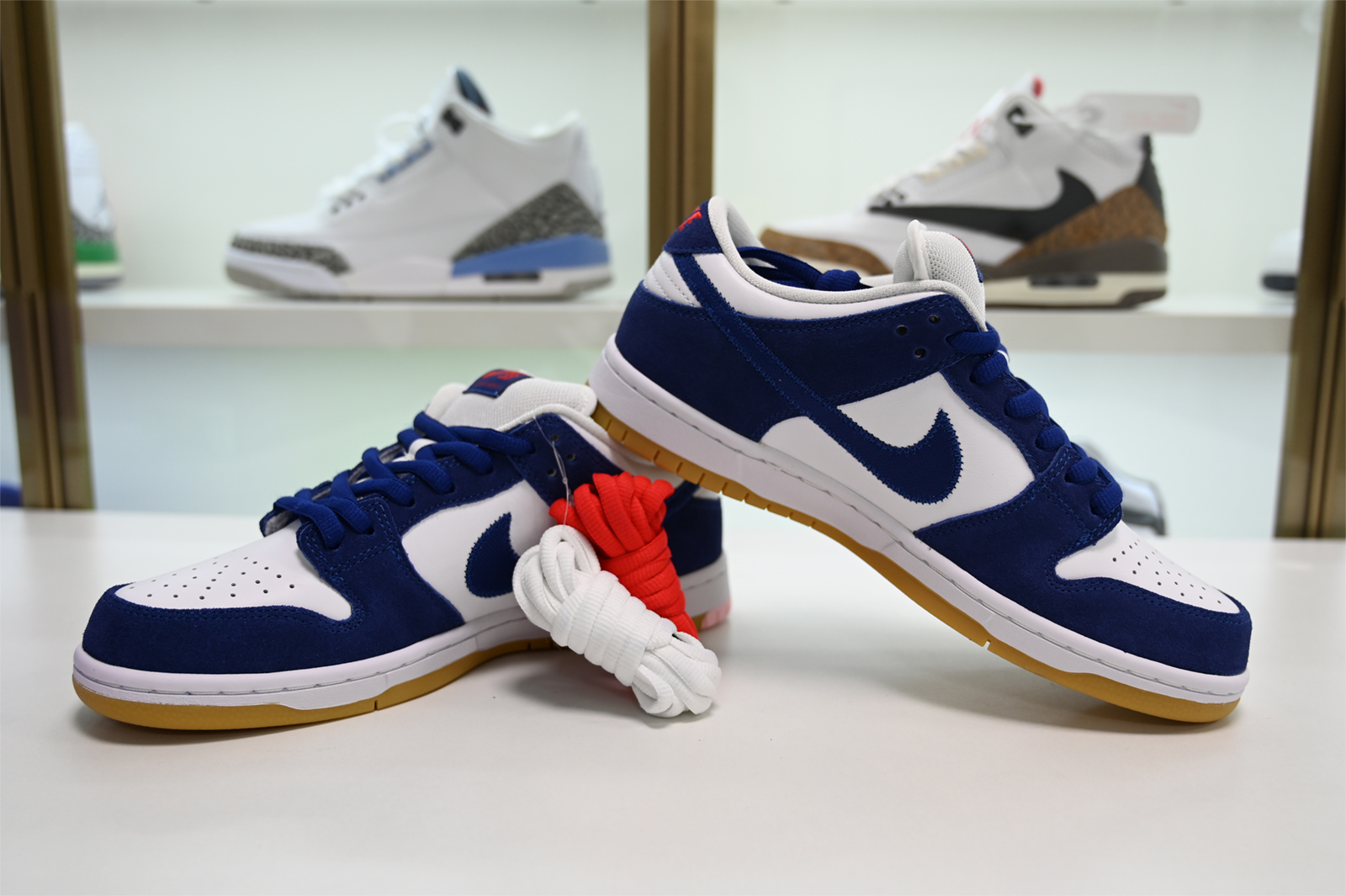 Nike SB Dunk Low Los Angeles Dodgers DO9395-400
