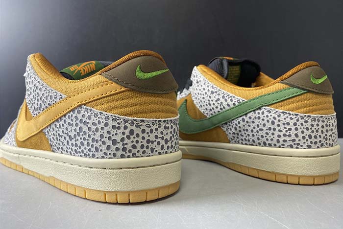 Nike SB Dunk Low “Safari CD2563-002
