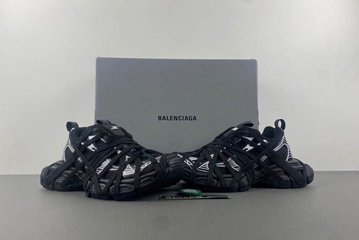 Balenciaga 3XL black and white strap 734734 W3XL1 1090