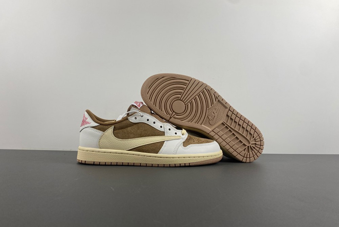 Travis Scott x Air Jordan 1 Low OG DM7866-106
