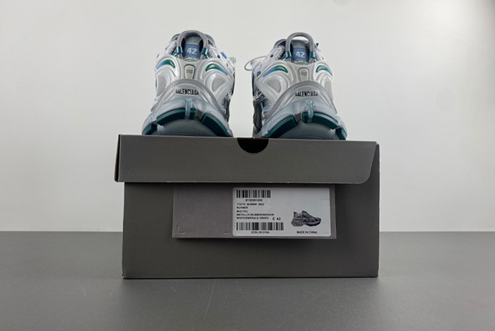 Balenciaga 7.5  Runner Sneakers  772774 W3RBW 0623
