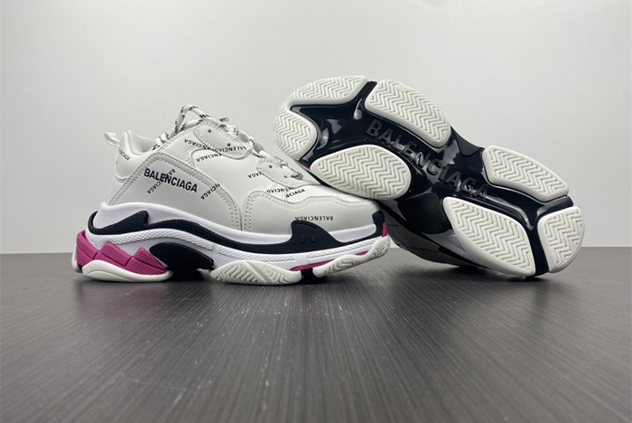 Balenciaga Triple S Black Sneaker  524039 W2FA4 9155