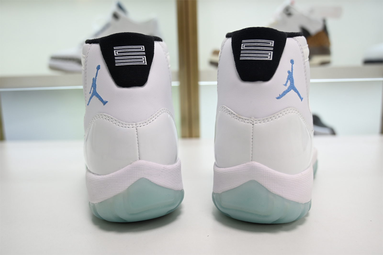 Jordan 11 Retro Legend Blue 378037-117