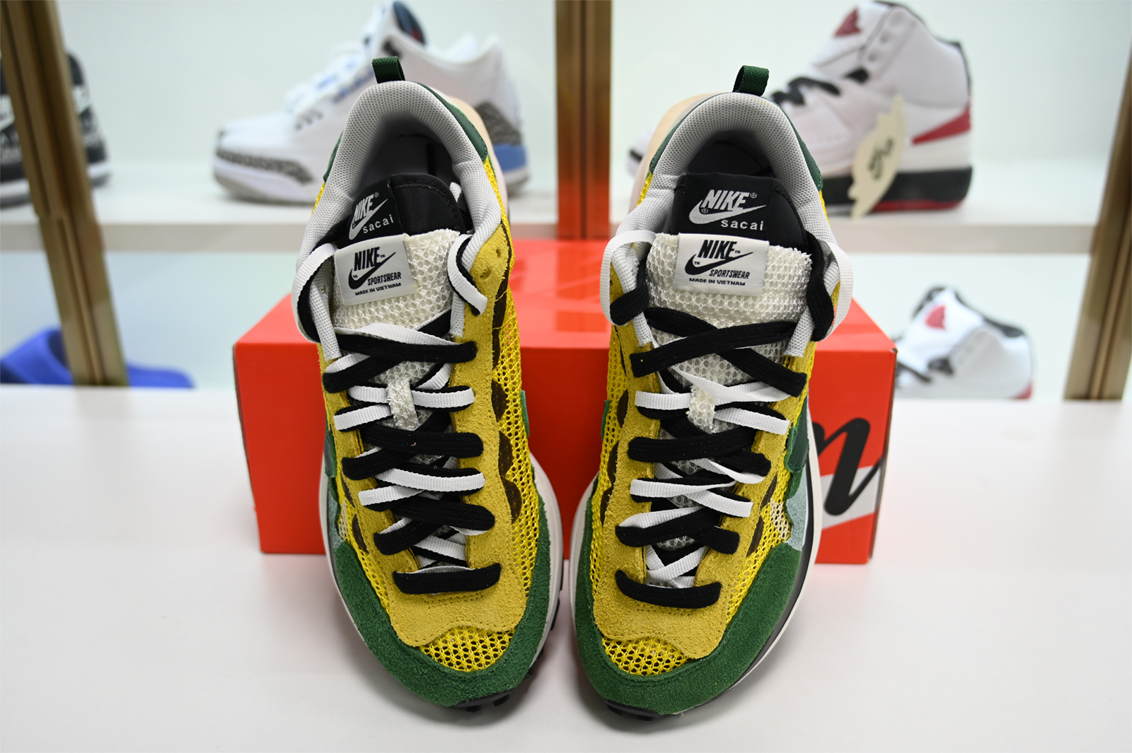 Nike Vaporwaffle sacai Tour Yellow Stadium Green CV1363-700