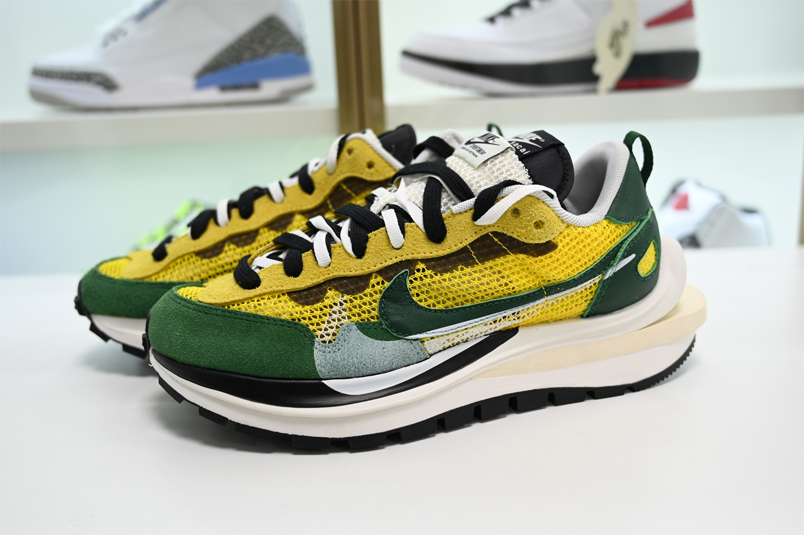 Nike Vaporwaffle sacai Tour Yellow Stadium Green CV1363-700