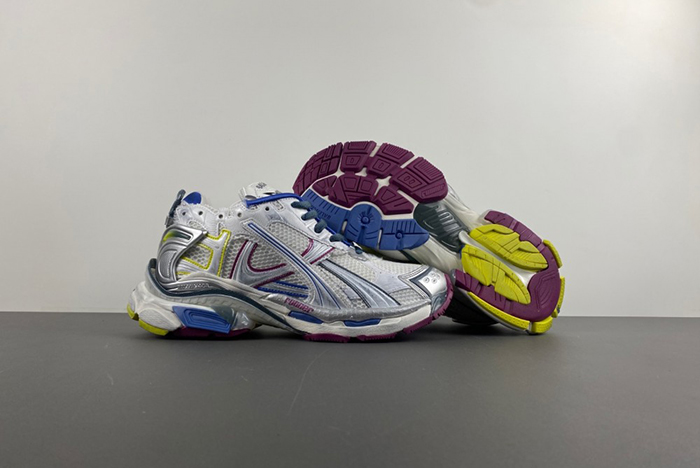 Balenciaga 7.5 runner sneakers silver blue 772774 W3RNY 0328