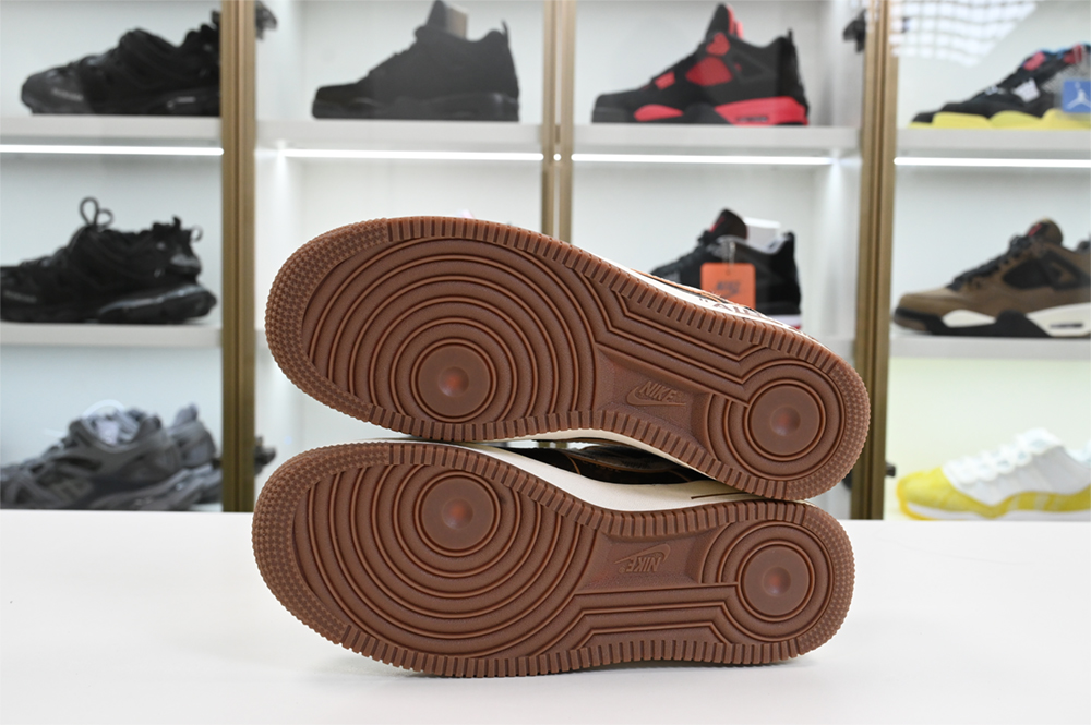Nike Air Force 1 LV Low LV Brown with box