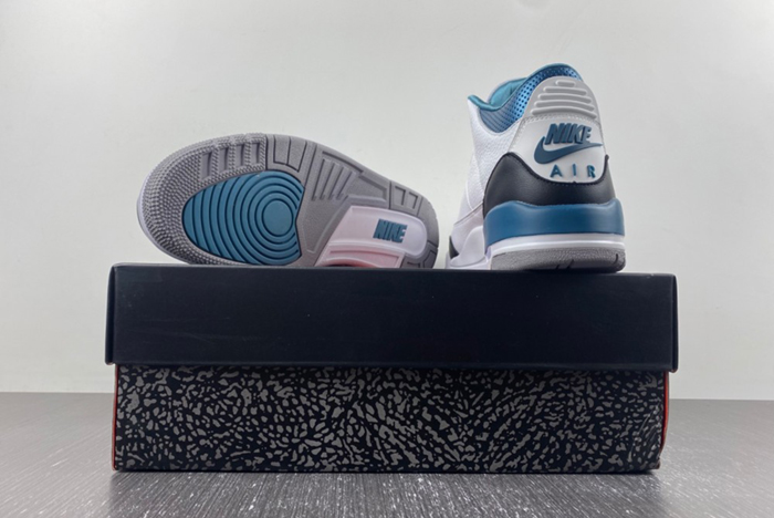 Air Jordan 3 AJ3 Lightning Blue 136064-660