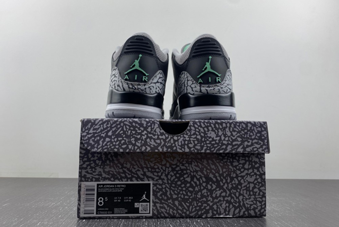 Air Jordan 3 Green Glow CT8532-031