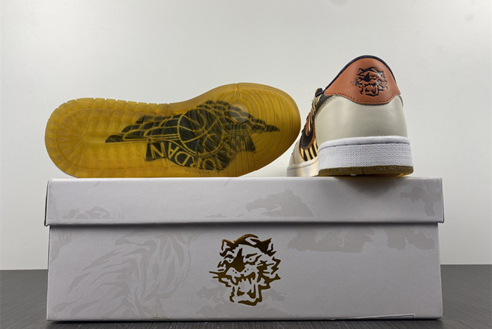 Air Jordan AJ1 Low OG   DH6932-100