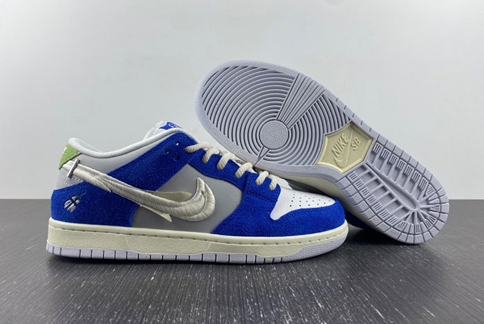 Fly Streetwear x Nike SB Dunk Low DQ5130-400