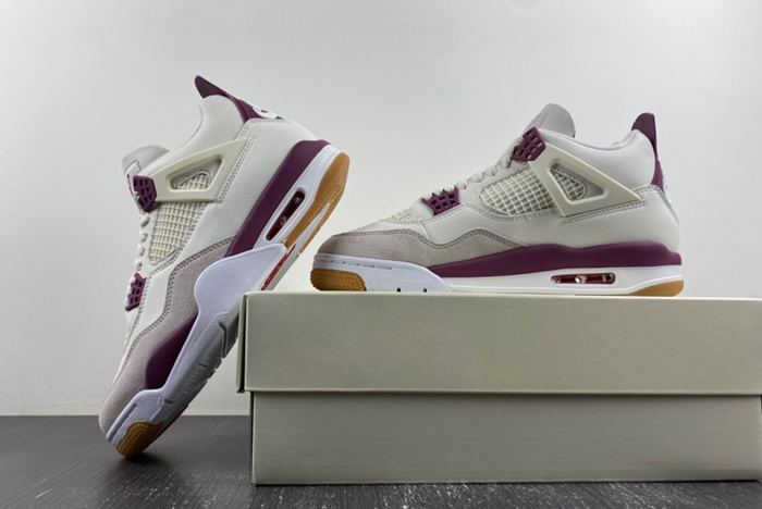 Nike SB x Jordan 4