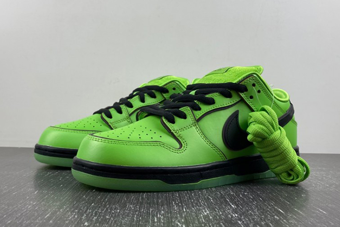 THE POWERPUFF GIRLS X DUNK LOW PRO SB QS 