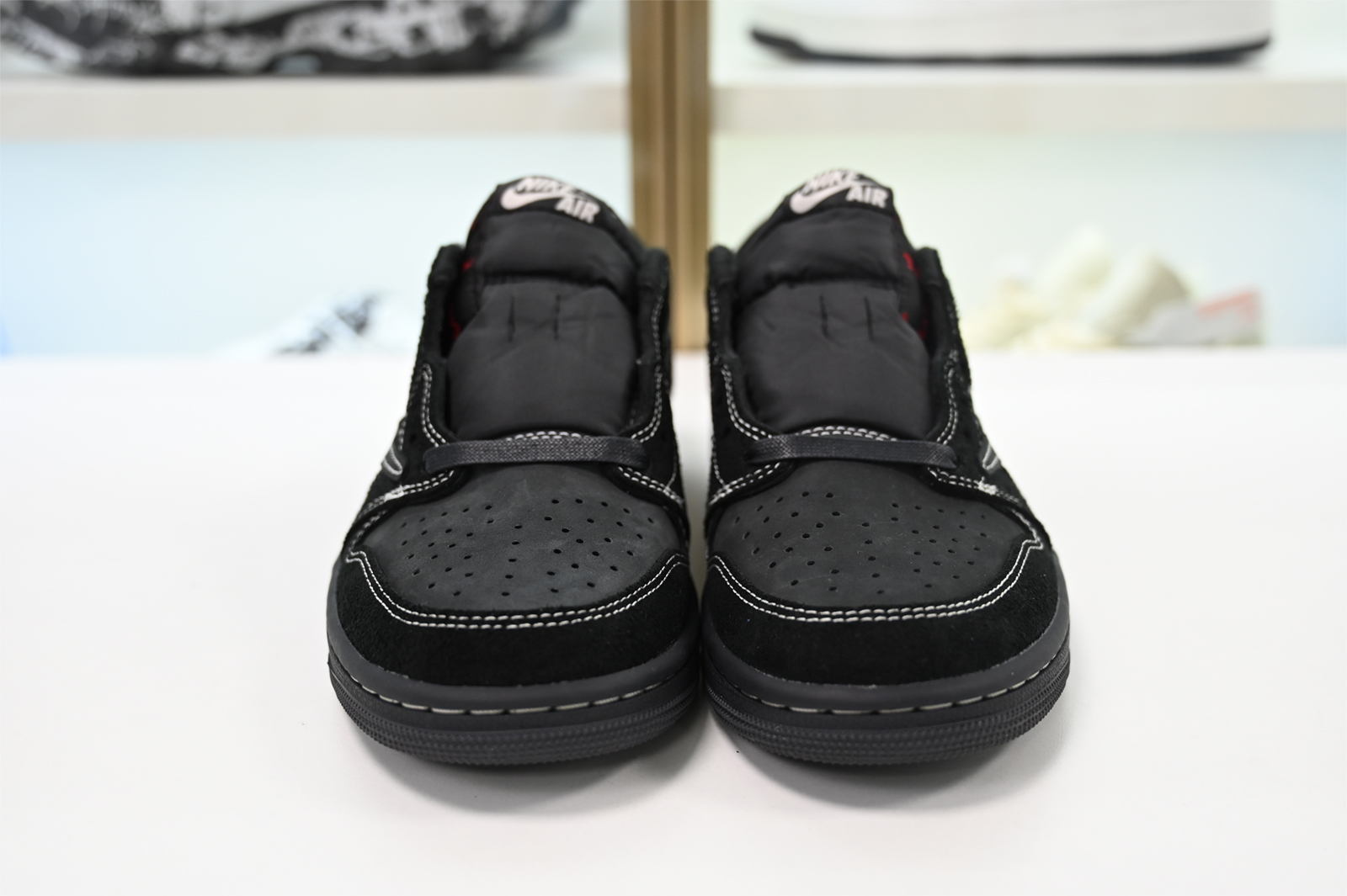 Travis Scott x Air Jordan 1 Low OG DM7866-001