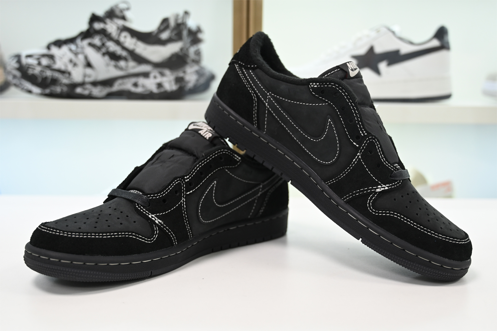 Travis Scott x Air Jordan 1 Low OG DM7866-001